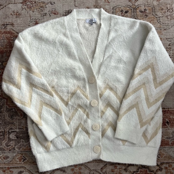 Fate patterned button down sweater - Picture 2 of 6